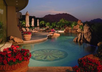 Mega Villa di Lusso ad Austin: 25.000mq di Marmi e Intarsi Italiani
