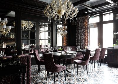 Ristorante di Lusso a Mosca: Mosaici in Marmo Italiano Modulare